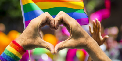 Der Gesetzesentwurf sieht eine komplette rechtliche Gleichstellung hetero- und homosexueller Paare vor