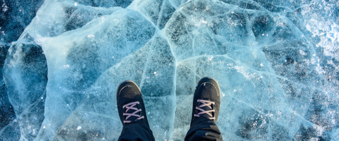 Wichtiger Warnhinweis: Betreten der Eisfläche verboten